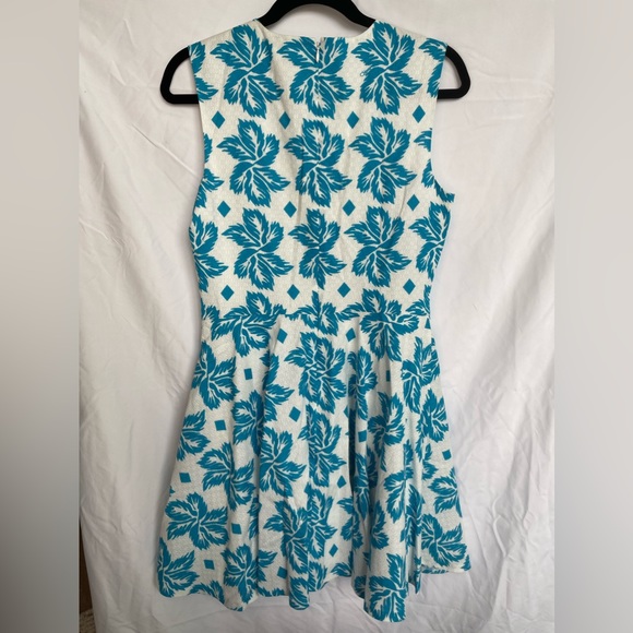 NWOT 🆕 DIANE VON FURSTENBERG Blue Floral Print Dress - Picture 3 of 7